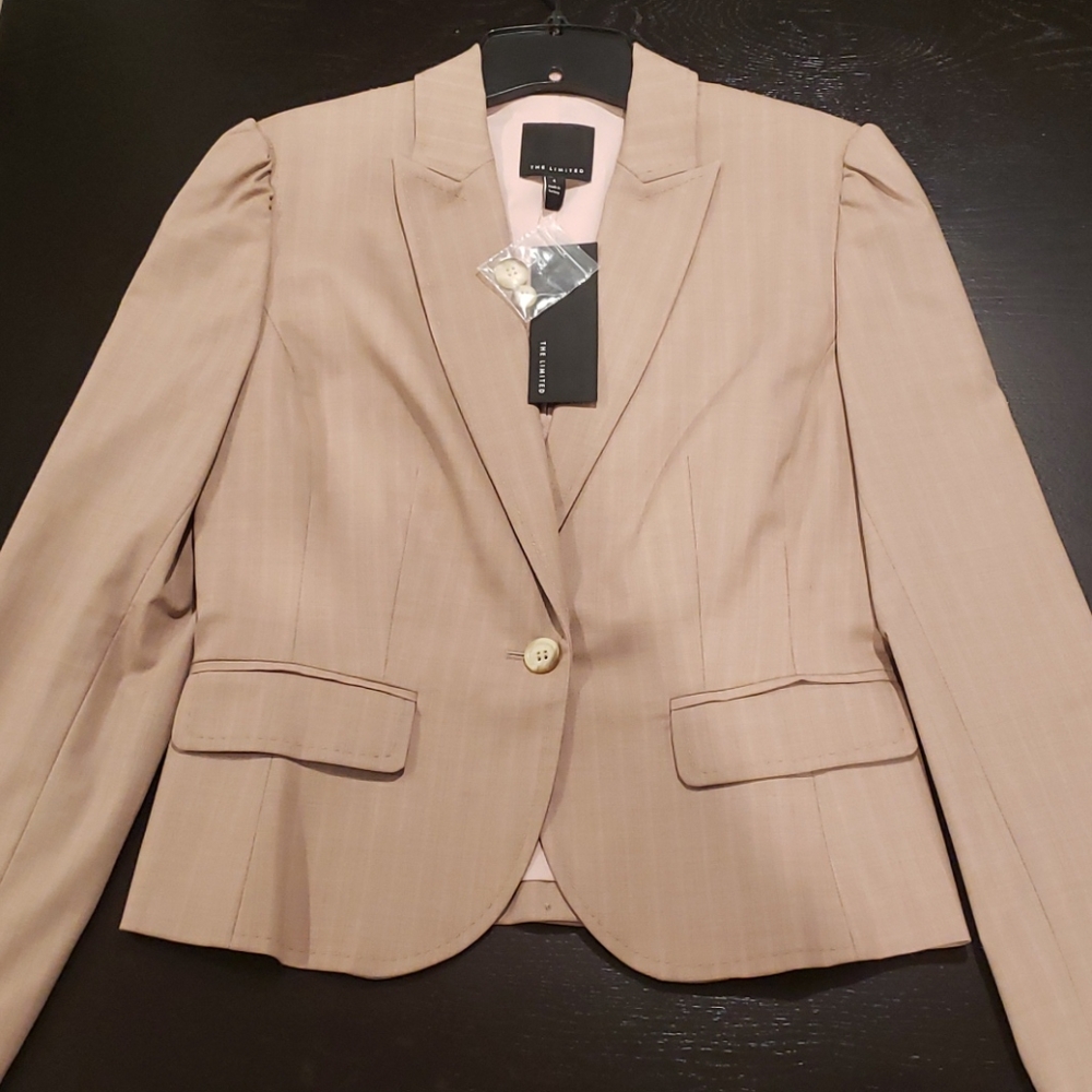 NWT! Limited blazer size 4